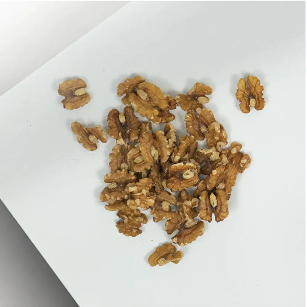 american-walnuts_02.webp