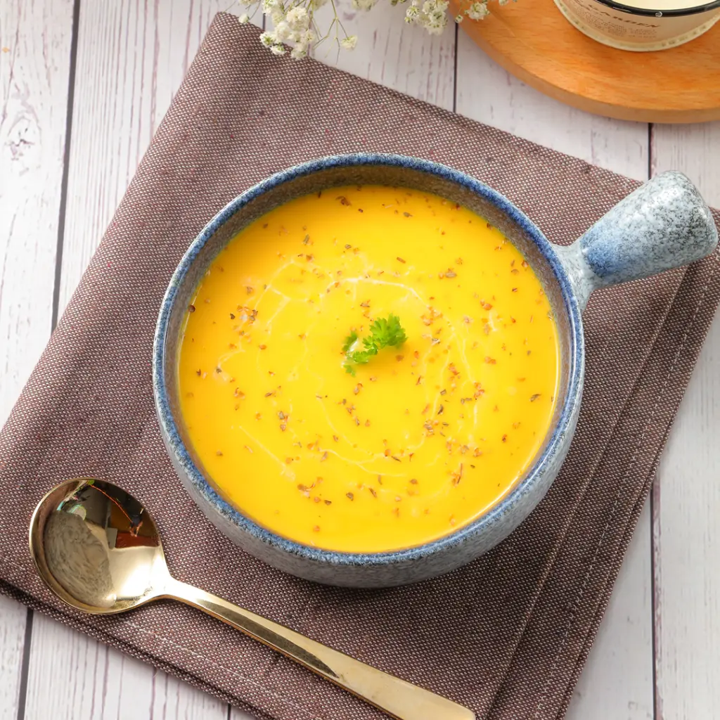 pumpkin-carrot-soup_03.webp