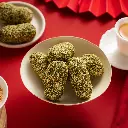 green-laver-sesame-rice-puff-03.webp
